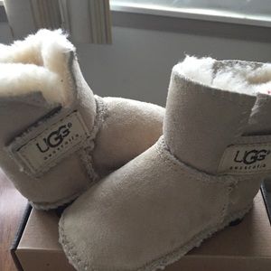 Ugg Australia .Size Small.